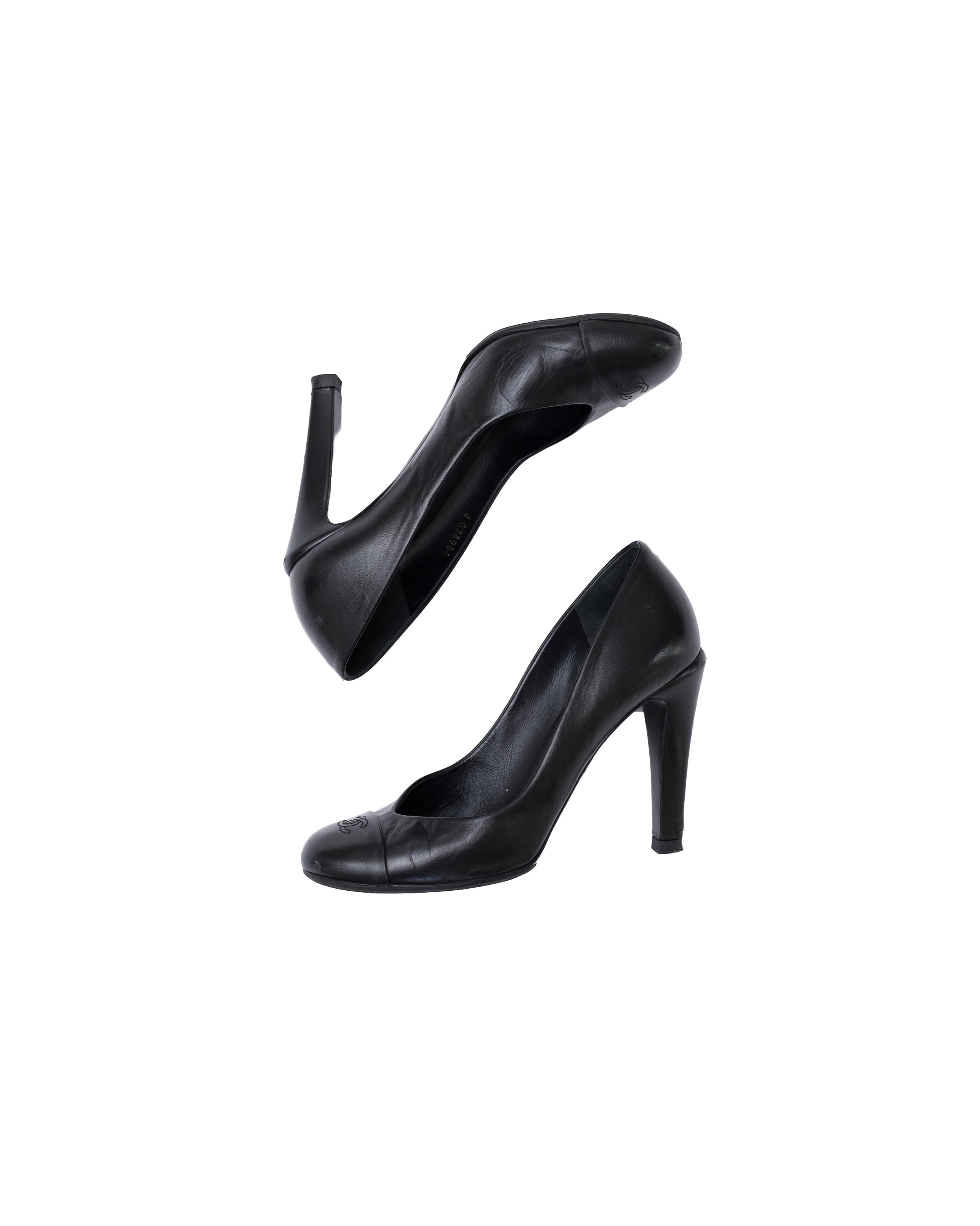 CHANEL LOGO HIGH HEELS